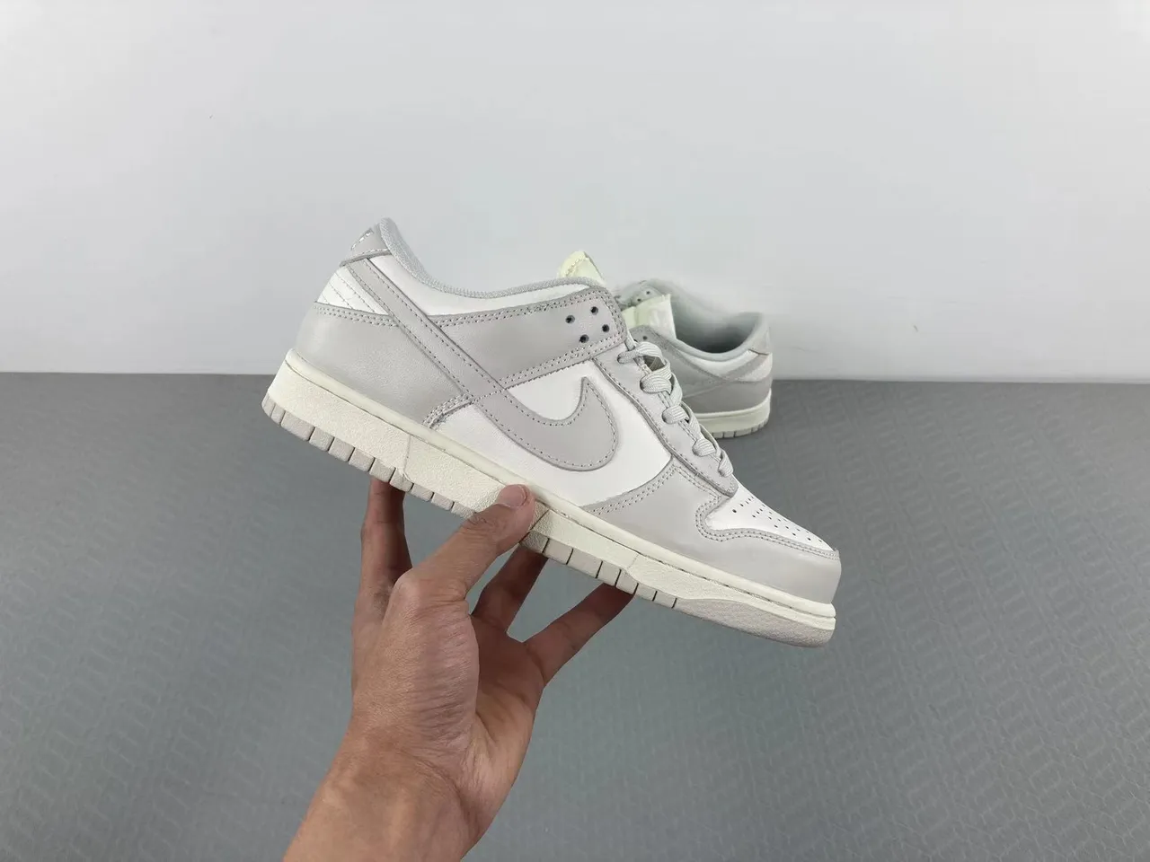 Nike Dunk Low Off-White Lifestyle Sneakers 10