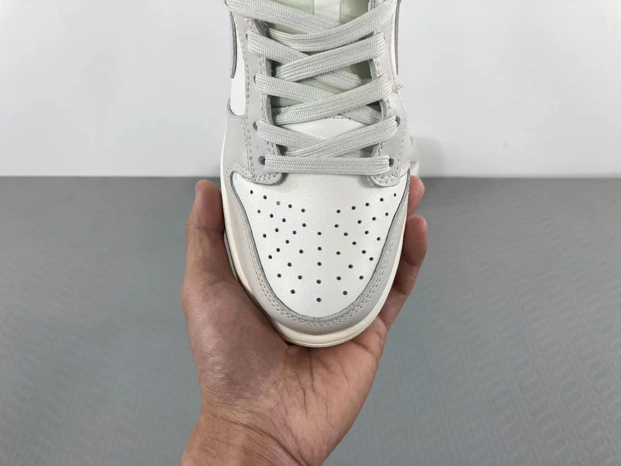 Nike Dunk Low Off-White Lifestyle Sneakers 12