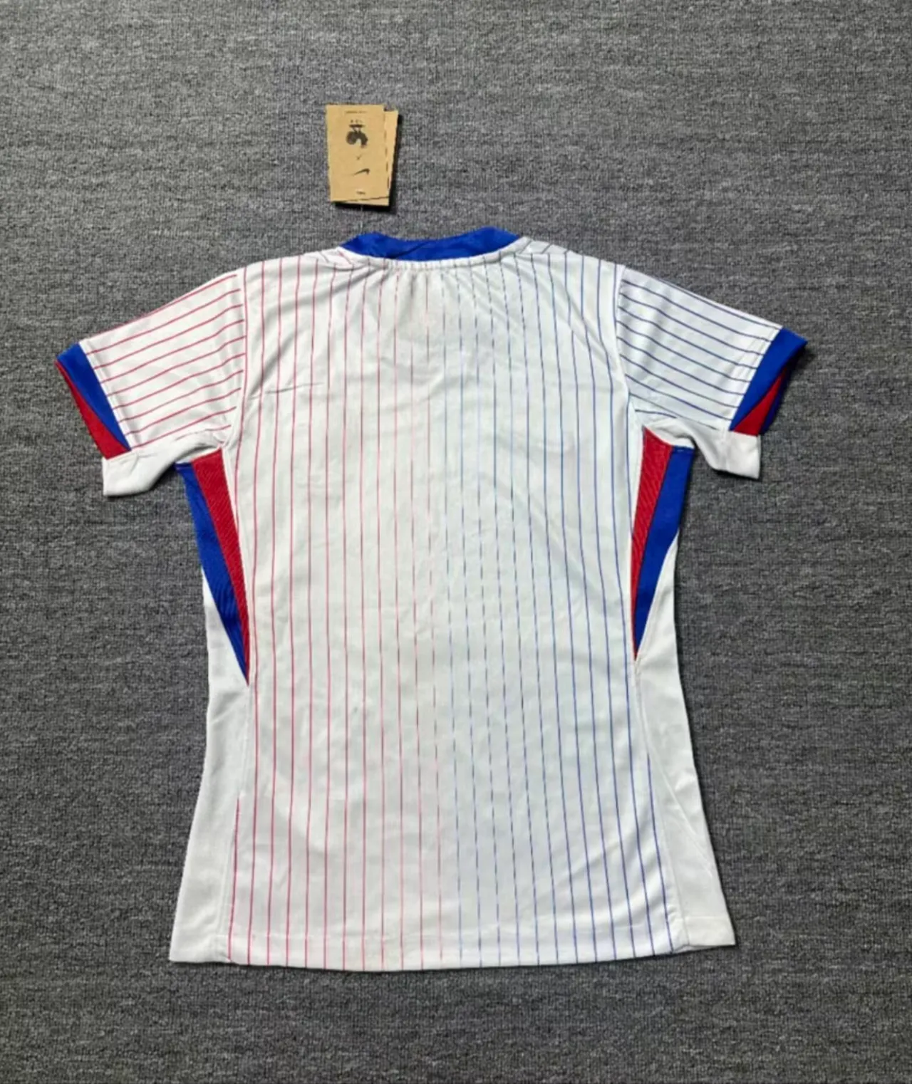 Maillot Nike Équipe de France Bleu Royal Rouge Blanc Bordures Brodé Crête du Coq 4
