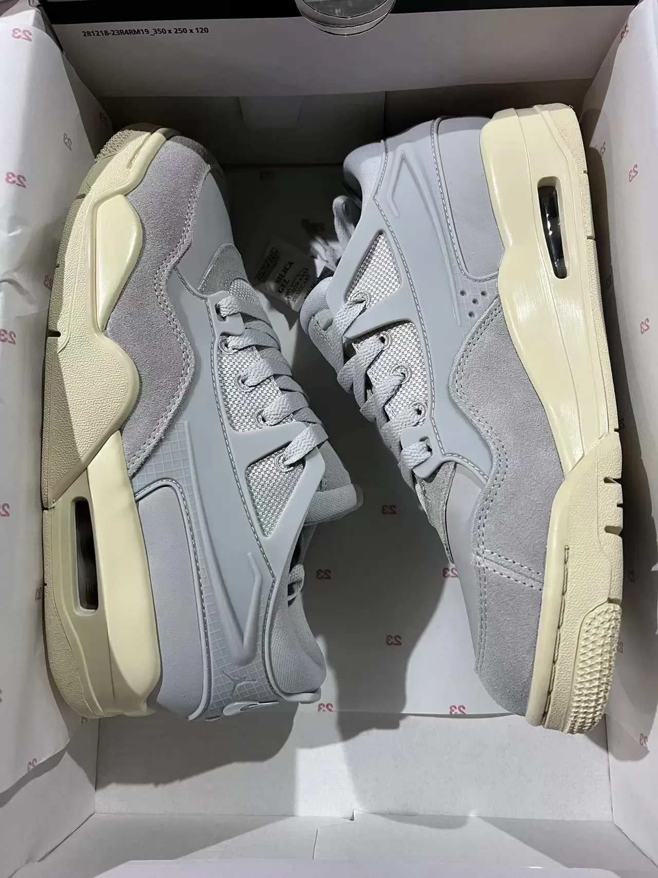 Nike Gray Beige Low-Top Layered Upper Lifestyle Sneakers 9