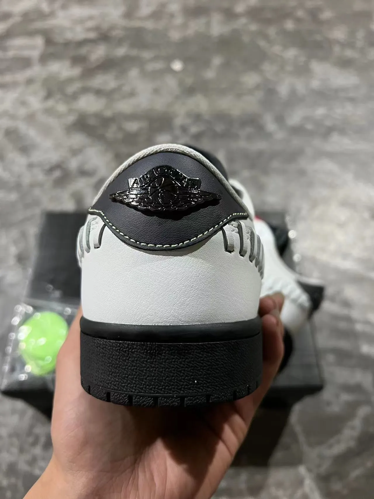 Nike Gray Black Low-Top Perforated Toe Lifestyle Sneakers 8