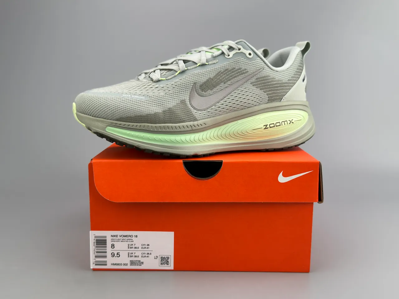 Nike Gray Green Engineered Knit Upper Wave-Patterned ZoomX Midsole Running Shoes 3