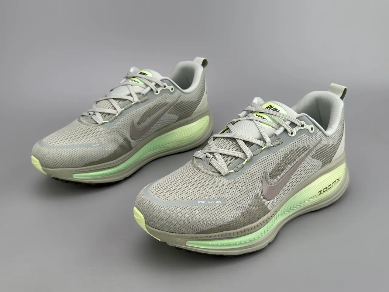Nike Gray Green Engineered Knit Upper Wave-Patterned ZoomX Midsole Running Shoes 4