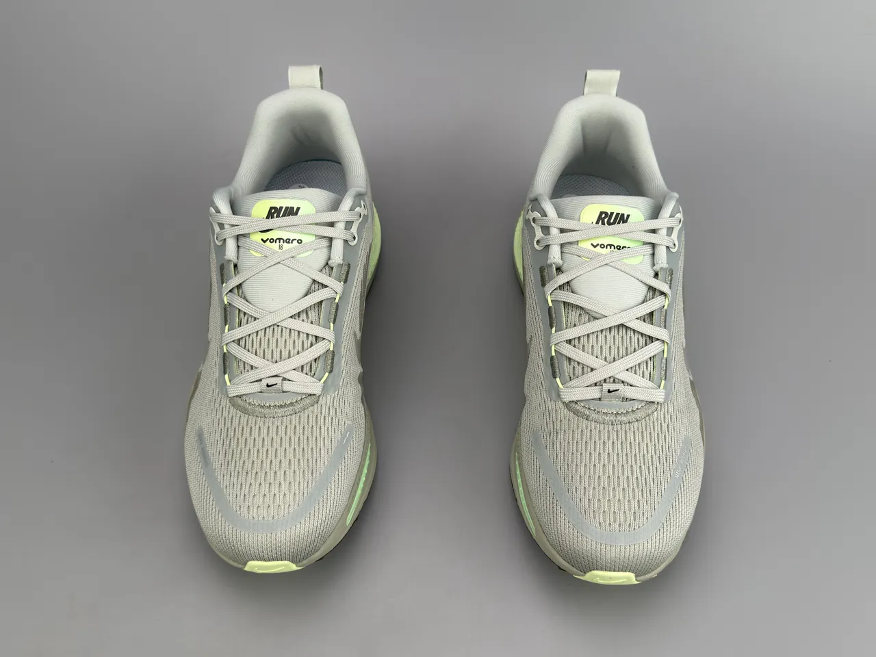 Nike Gray Green Engineered Knit Upper Wave-Patterned ZoomX Midsole Running Shoes 8
