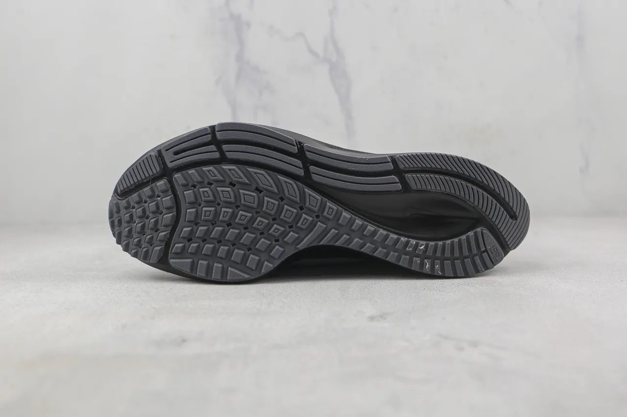 Nike Gray Orange Engineered Mesh Upper Asymmetrical Lace Guard Running Shoes 8