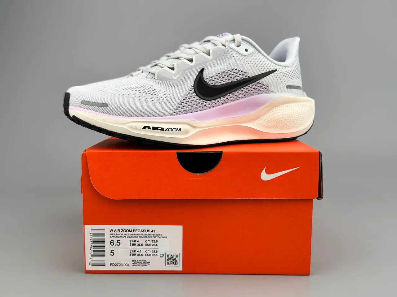 Nike Gray Pink Engineered Mesh Upper Layered React + Air Zoom Midsole Running Shoes 10