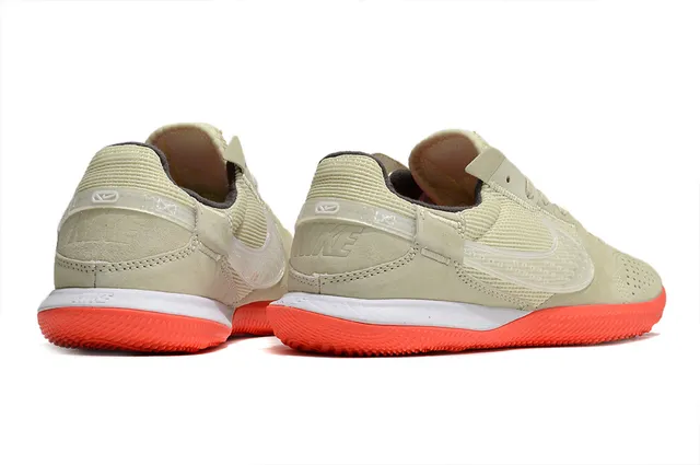 Nike Gris Rose Low-Top Silhouette Maille et Daim Partie supérieure Intérieur Football Chaussures 5