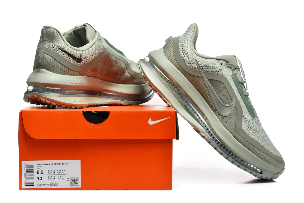 Nike Green Silver Engineered Mesh Upper Full-Length Air Zoom Unit Running Shoes 8