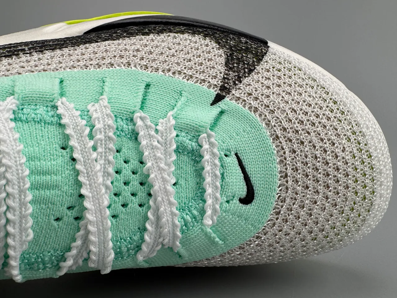Nike Chaussures de course vert et jaune upper de maille Air Unit visible 2