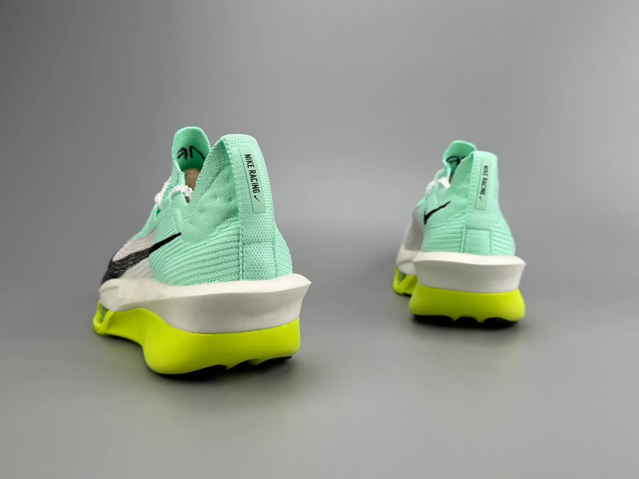 Nike Chaussures de course vert et jaune upper de maille Air Unit visible 6