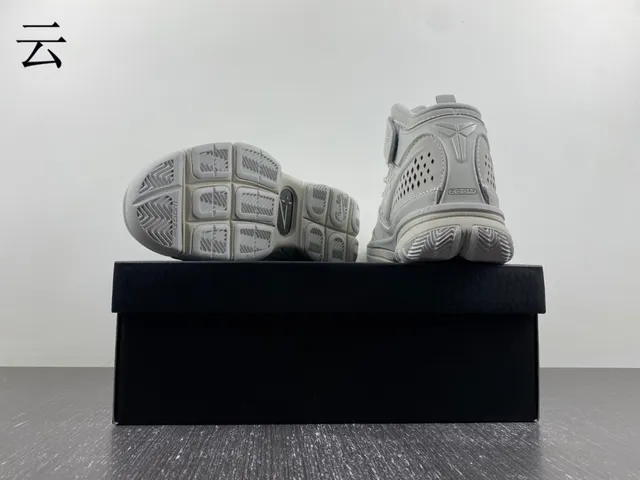 Nike High-Top Perforated Gray Basketball Shoes 18