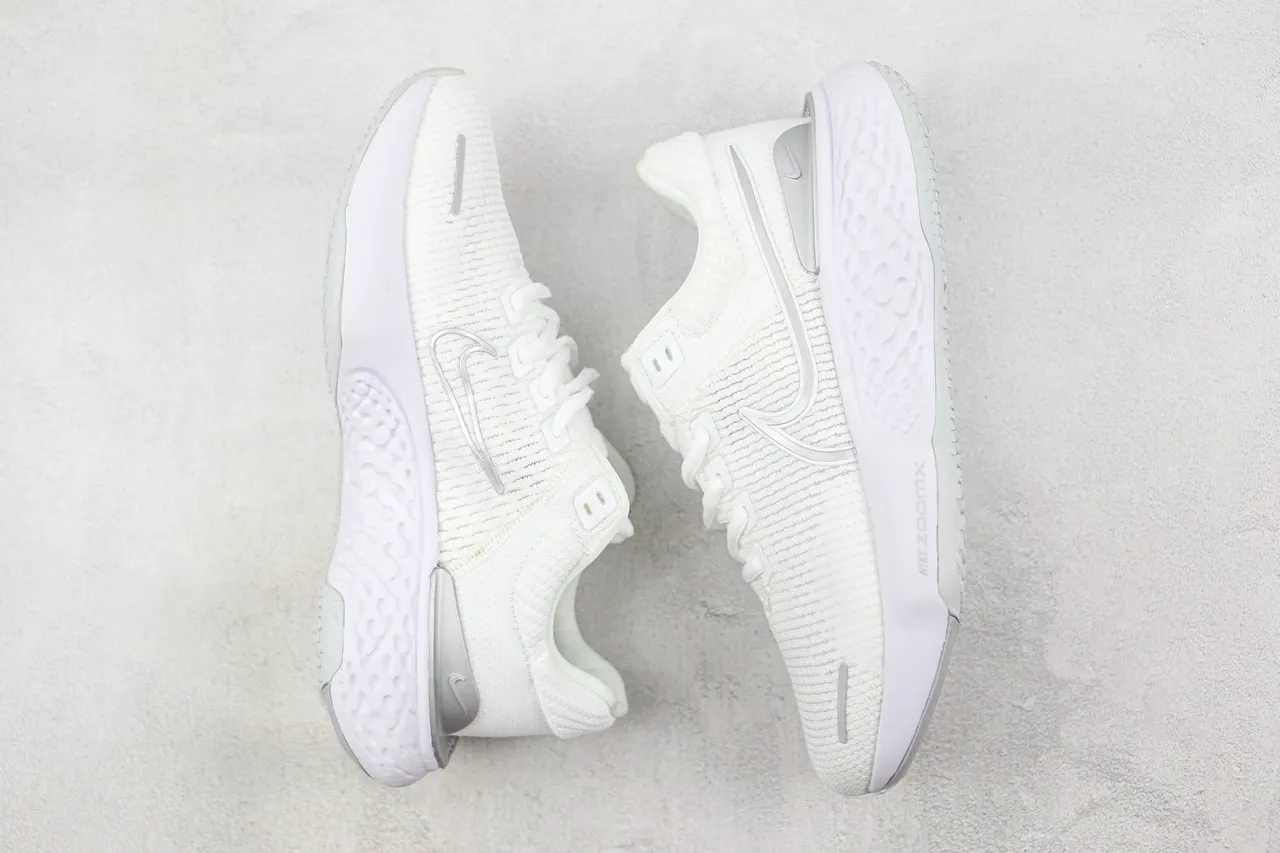 Nike Invincible Run White and Silver Running Shoes 2