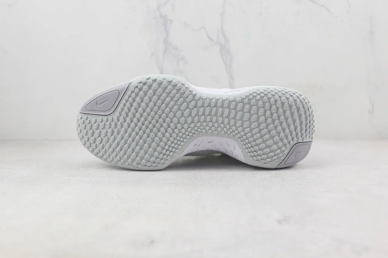 Nike Invincible Run White and Silver Running Shoes 8