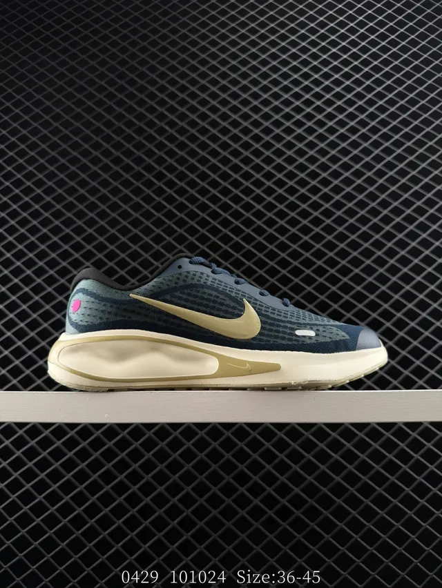 Nike Journey Run Navy and Beige Running Shoes 7