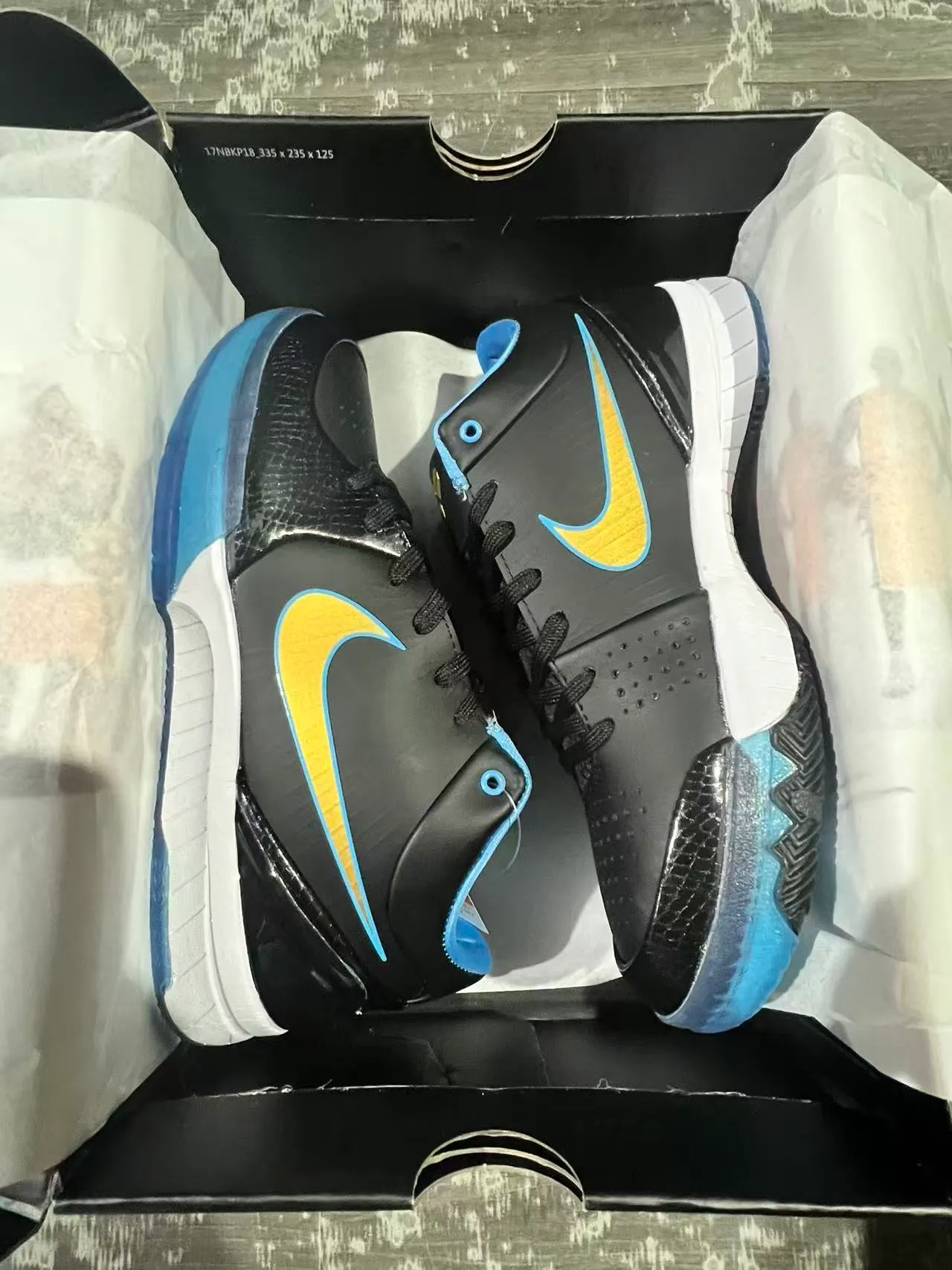 Nike Kobe Black Gold Low-Top Silhouette Glossy Patent Leather Toe Basketball Shoes 9