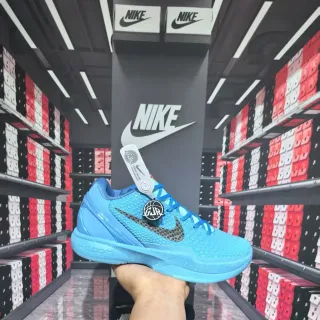 Nike Kobe 蓝黑 纹理鳞片图案鞋面模具鞋跟支撑篮球鞋