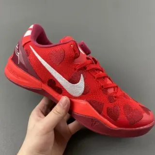 Nike Kobe 红白针织鞋面心形图案篮球鞋