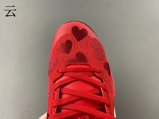 Nike Kobe Tênis de Basquete Vermelho Branco Superior Tricô Motivo Coração Impressão 5