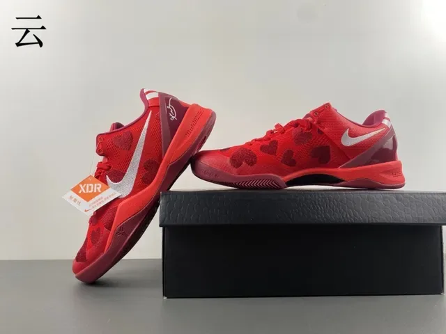 Nike Kobe Tênis de Basquete Vermelho Branco Superior Tricô Motivo Coração Impressão 15