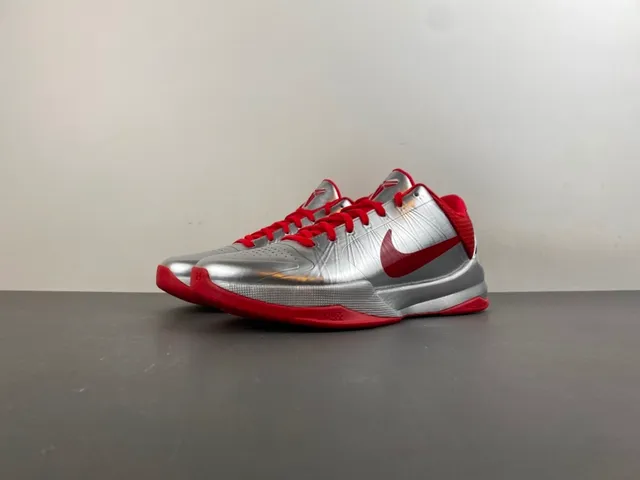 Nike Kobe Silver Red Metallic Synthetic Upper Accent Overlays Basketball Shoes 11