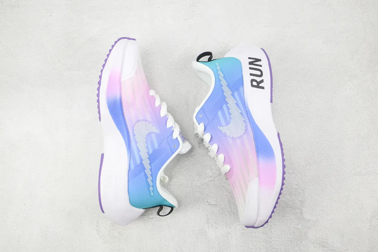 Nike Multicolor White Gradient Mesh Upper Midsole RUN Text Running Shoes 9
