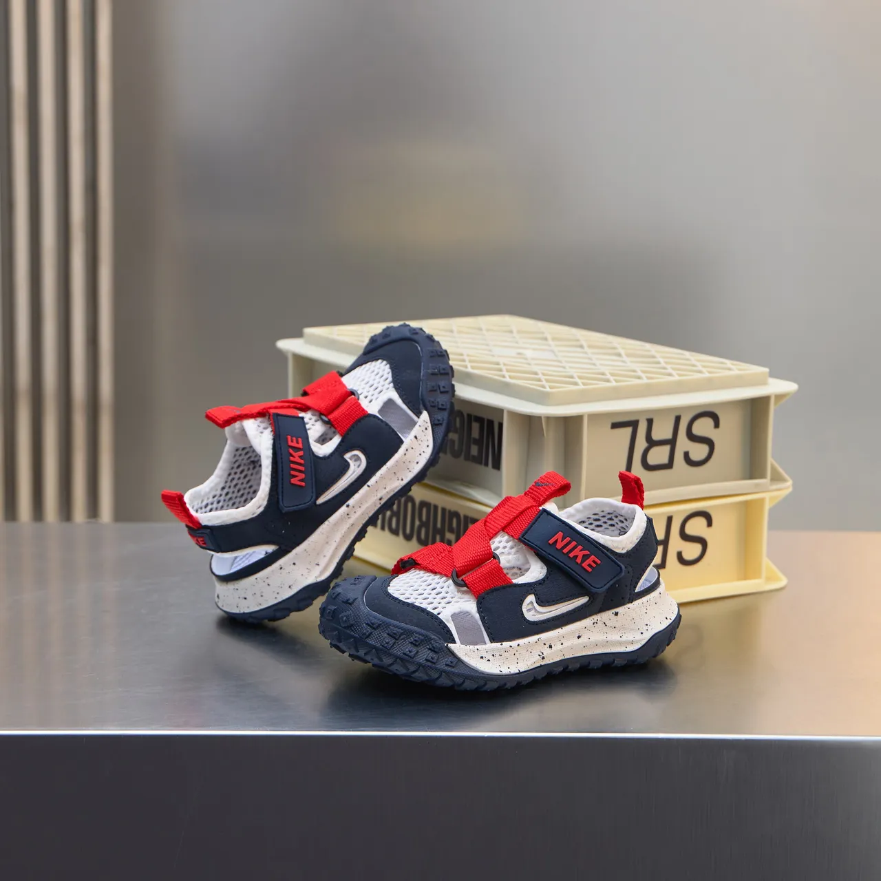 Nike Navy Red Multi-Strap Mesh Upper Casual Sandals 8