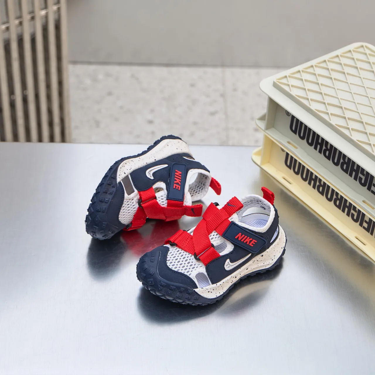Nike Navy Red Multi-Strap Mesh Upper Casual Sandals 9