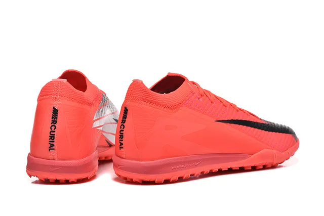 Nike Zapatillas de fútbol turf con upper de knit sintético y overlay Chevron en naranja y negro 5