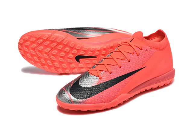 Nike Zapatillas de fútbol turf con upper de knit sintético y overlay Chevron en naranja y negro 6