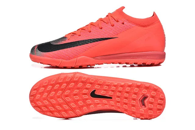 Nike Zapatillas de fútbol turf con upper de knit sintético y overlay Chevron en naranja y negro 9