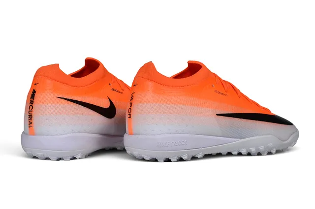 Nike Zapatillas de fútbol turf naranja negro low-cut sock-fit upper gradient knit 6