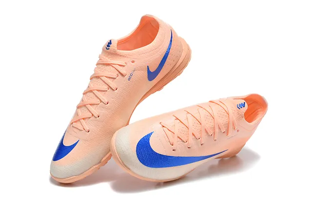 Nike Zapatillas de fútbol turf con upper de knit naranja y azul silueta low-cut 2