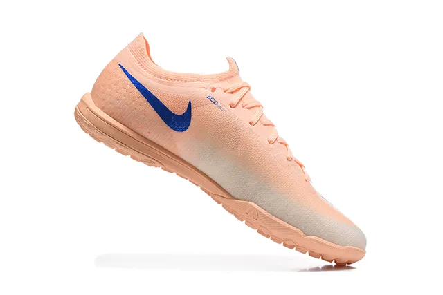 Nike Zapatillas de fútbol turf con upper de knit naranja y azul silueta low-cut 3
