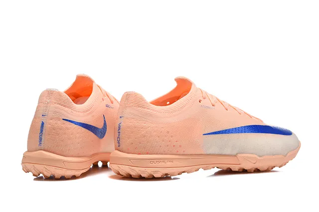 Nike Zapatillas de fútbol turf con upper de knit naranja y azul silueta low-cut 5