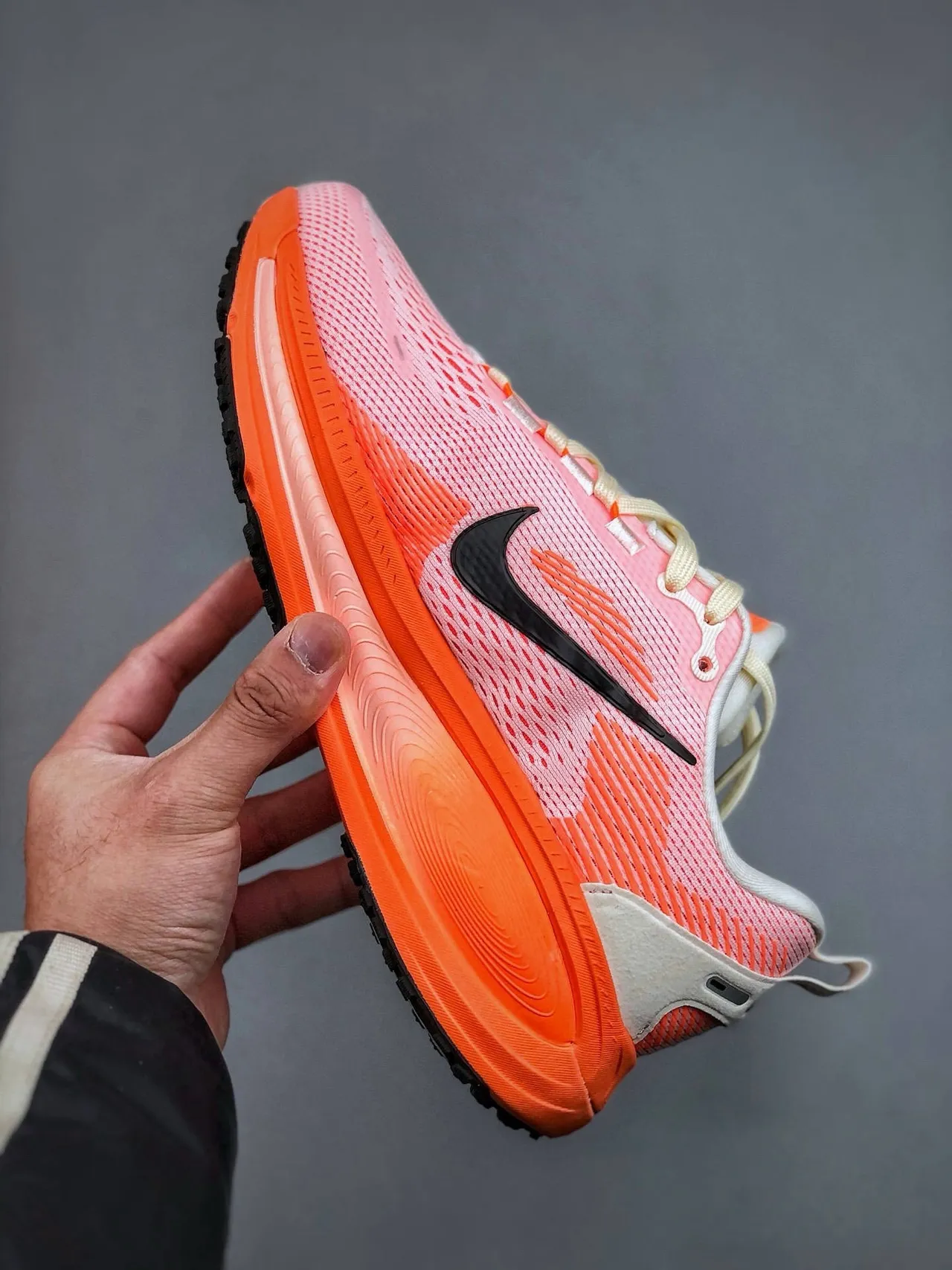 Nike Orange Pink Engineered Mesh Upper Gradient Colorway Running Shoes 2