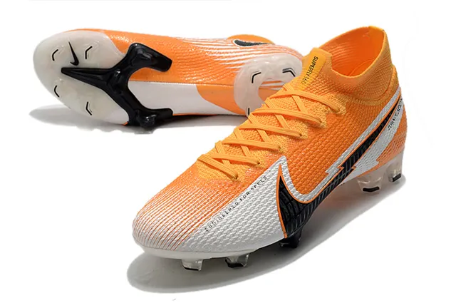 Nike Sapatos de futebol com upper knit laranja branco, cadarços assimétricos, para solo firme 6