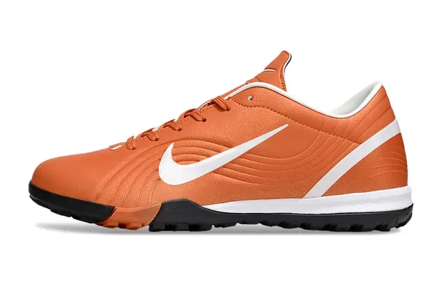 Nike chaussures de football indoor orange et blanc basse coupe avec haut synthétique 6