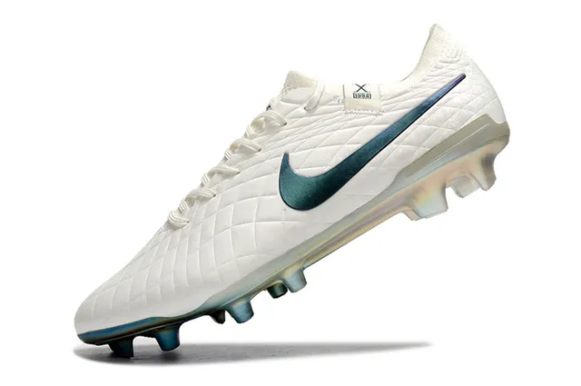 Nike Phantom GT Academy Iridescent Firm-Ground Soccer Shoes 3