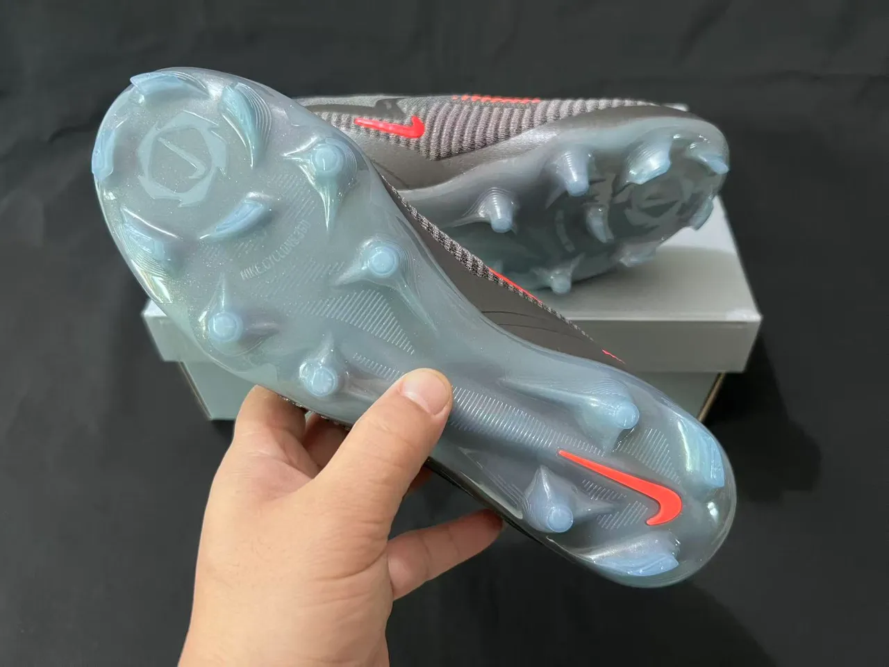 Nike Phantom GT Black Iridescent Green Firm-Ground Soccer Shoes 2