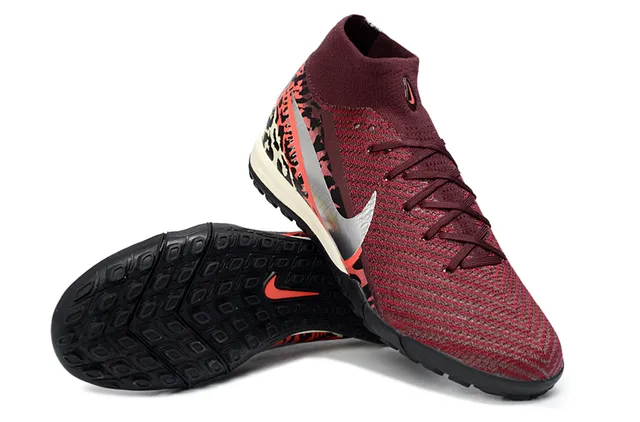 Nike Phantom GT Turf chaussures de football bordeaux avec imprimé léopard pour pelouse 3