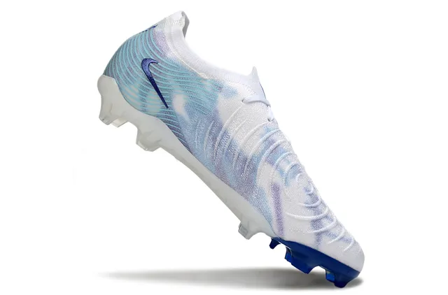 Nike Phantom GT White Blue Knit Upper Wave-Patterned Overlay Firm-Ground Soccer Shoes 2