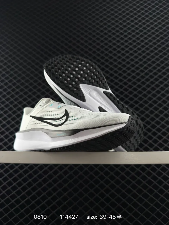 Nike Quest 6 Chaussures de running blanches noires turquoise pour femme 6
