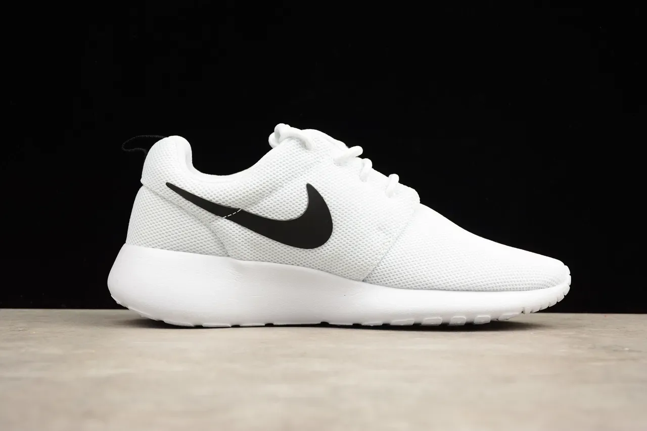Nike Roshe One White Black Lifestyle Sneakers 5