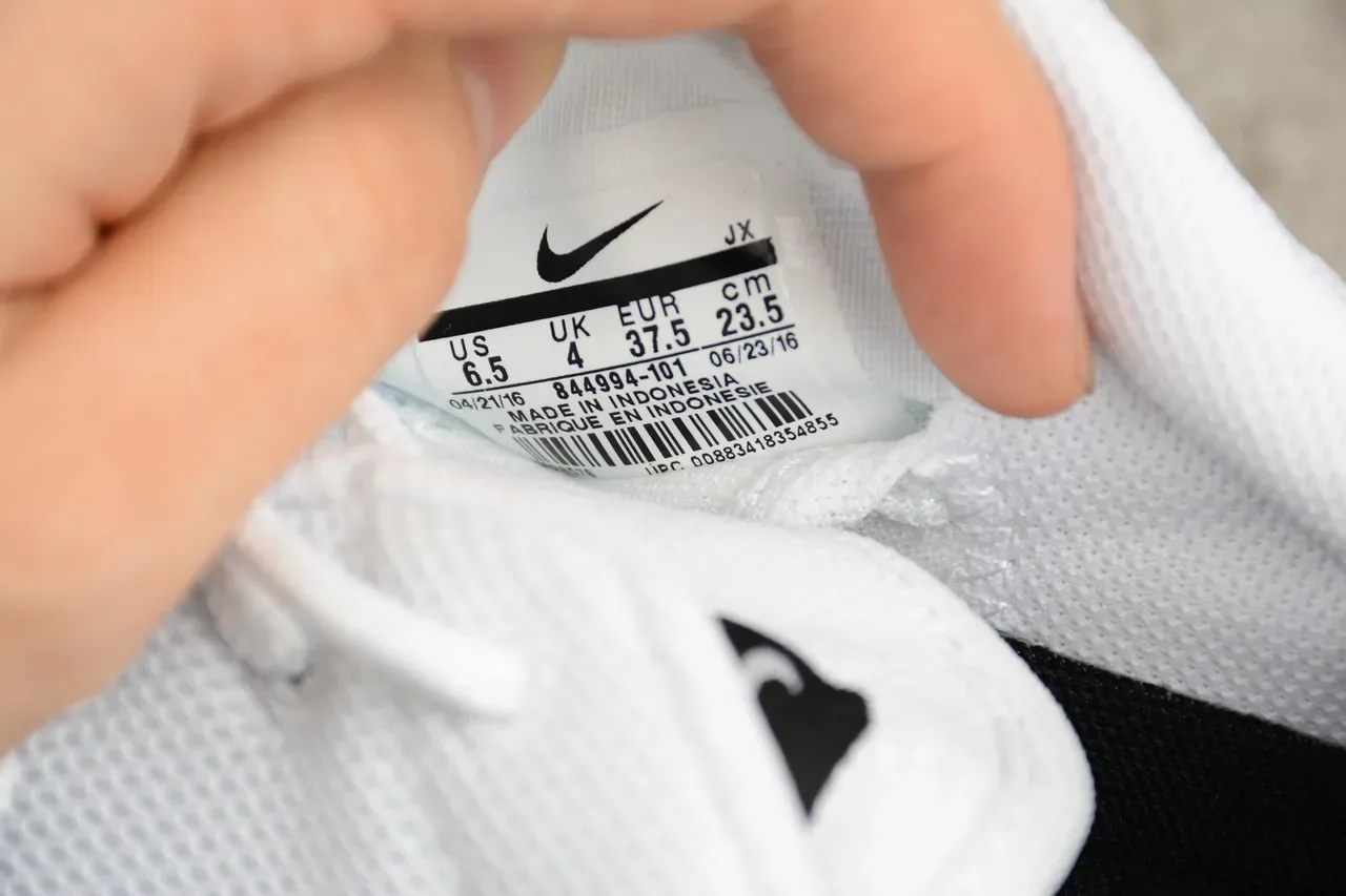 Nike Roshe One White Black Lifestyle Sneakers 11
