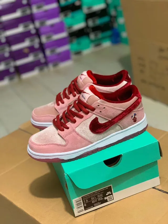 Nike SB Dunk Low Cœur Rose Rouge Chaussures de Skateboard 3