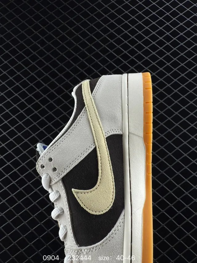 Nike SB Dunk Low Pro Gray Suede Black Skateboard Shoes 4