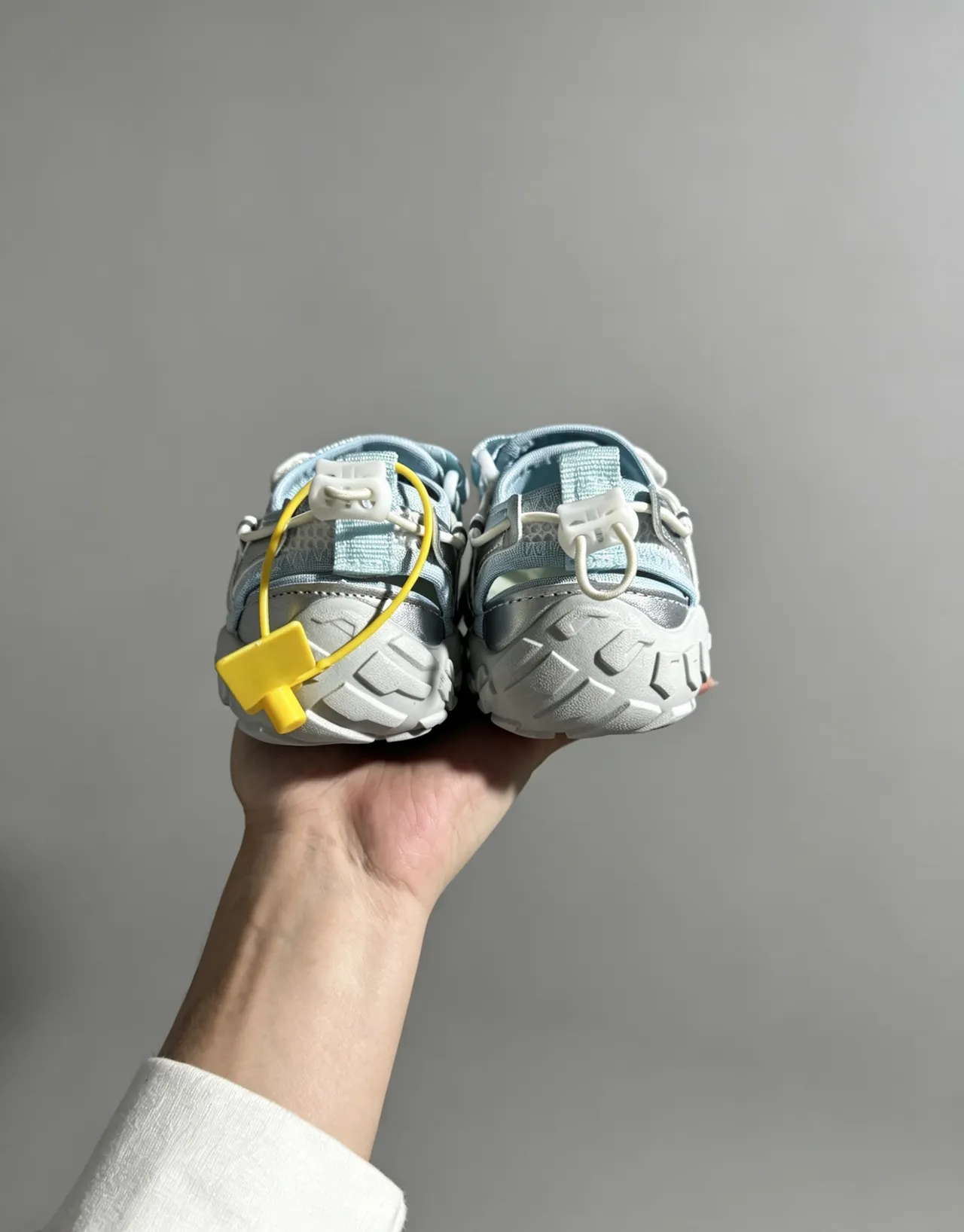 Nike Sandales Argent Bleu Ouvertes à l'Avant-Pied avec Overlay Malla et Synthétique Casual 23
