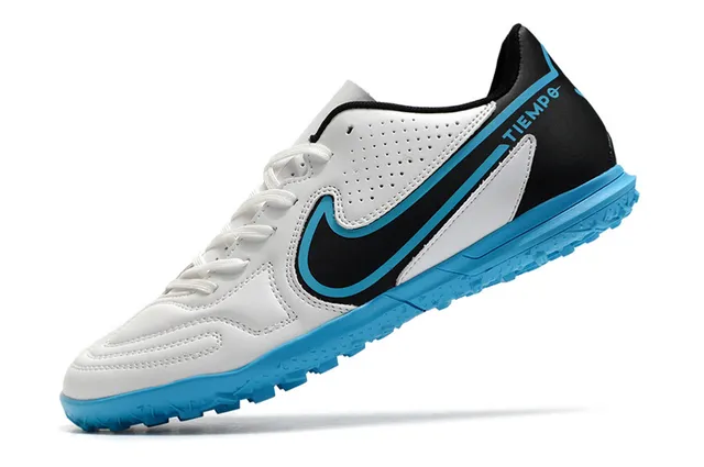 Nike Tiempo Blanc et Bleu Low-Cut Lacets Perforé Haut Turf Chaussures de Football 3