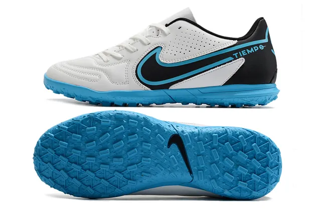 Nike Tiempo Blanc et Bleu Low-Cut Lacets Perforé Haut Turf Chaussures de Football 6