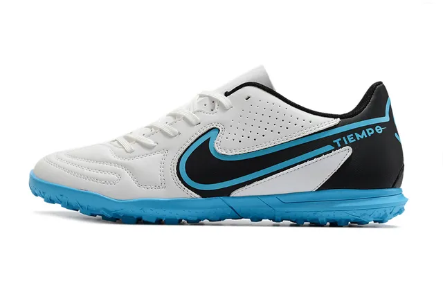 Nike Tiempo Blanc et Bleu Low-Cut Lacets Perforé Haut Turf Chaussures de Football 7